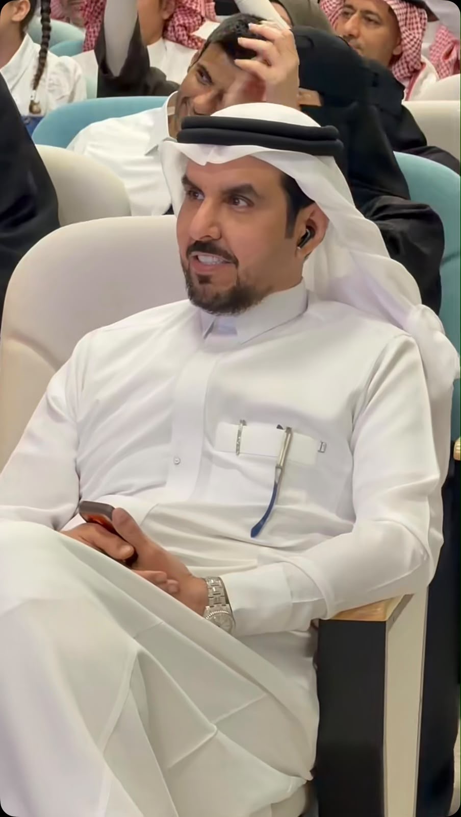 د. فهد الفقير بين الحضور في فعالية